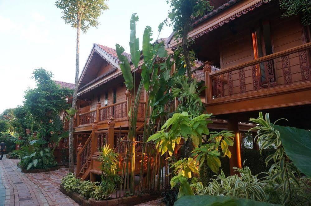 Ruen Tai Boutique Villa Phuket Ngoại thất bức ảnh